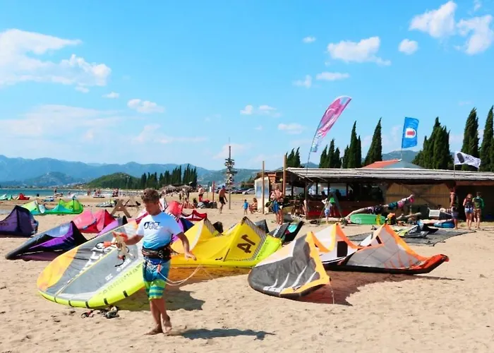 Carla Modern Oasis And Comfort *