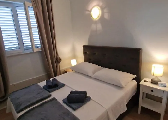 Carla Modern Oasis And Comfort Apartman