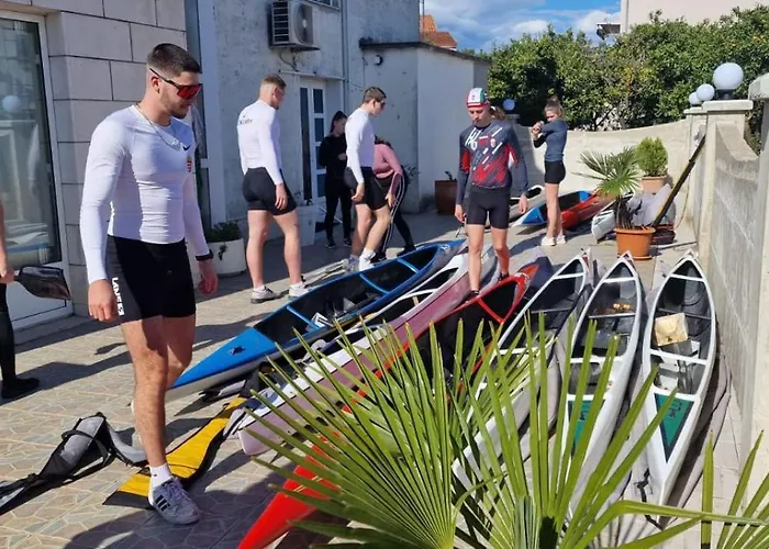 Carla Modern Oasis And Comfort Apartman