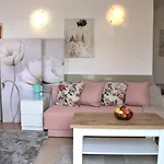 Apartment Carla Modern Oasis And Comfort