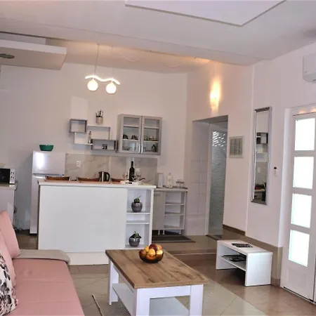 Carla Modern Oasis And Comfort Appartamento *