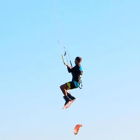 Carla Modern Oasis And Comfort شقة