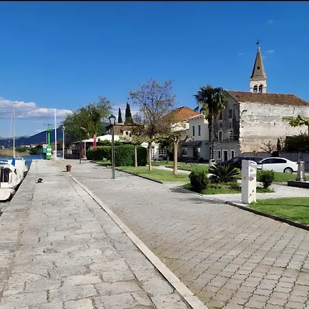 Carla Modern Oasis And Comfort