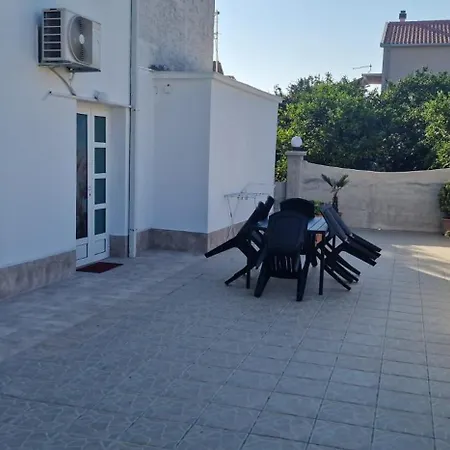公寓 Carla -79 M2 -1 Bedroom -1 Bathroom -2 Wc *