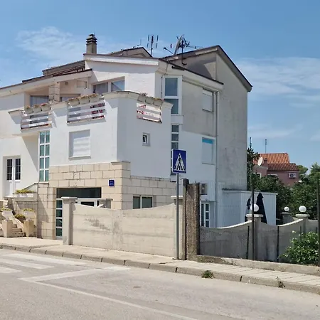 Carla -79 M2 -1 Bedroom -1 Bathroom -2 Wc Apartment