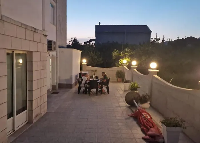 Carla Modern Oasis And Comfort