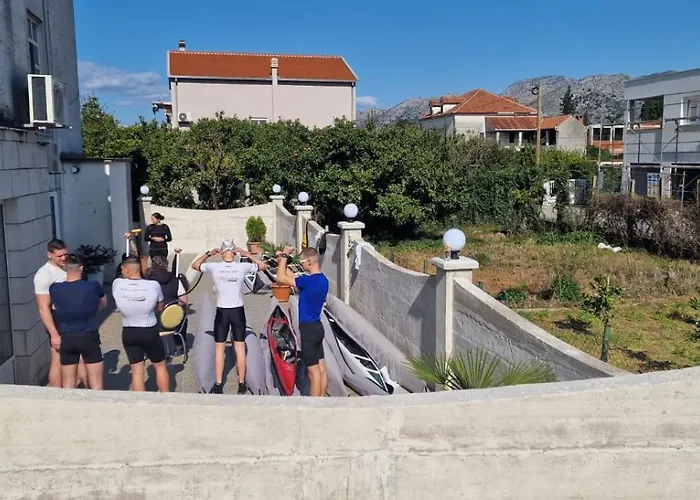 Carla Modern Oasis And Comfort